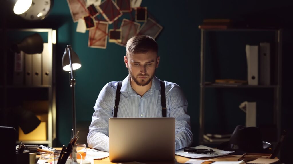 Detectives privados en Lima especializados en investigaciones confidenciales y profesionales.